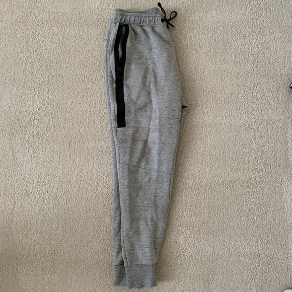() - AE Active Flex Joggers - Picture 4 of 6